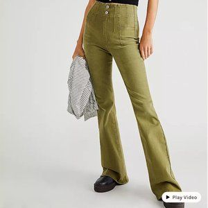 NWOT We The People Jayde Flare Jeans